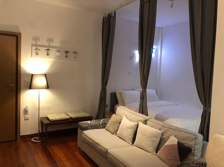 Ferienwohnung Λάρισα Διαμέρισμα Με Θέα Πλατεία Στο Κέντρο Της Πόλης Exterior foto
