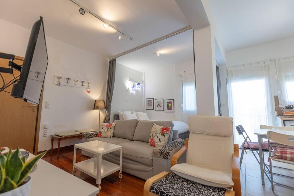 Ferienwohnung Λάρισα Διαμέρισμα Με Θέα Πλατεία Στο Κέντρο Της Πόλης Exterior foto