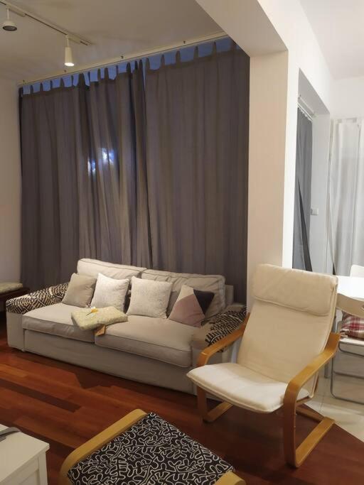 Ferienwohnung Λάρισα Διαμέρισμα Με Θέα Πλατεία Στο Κέντρο Της Πόλης Exterior foto