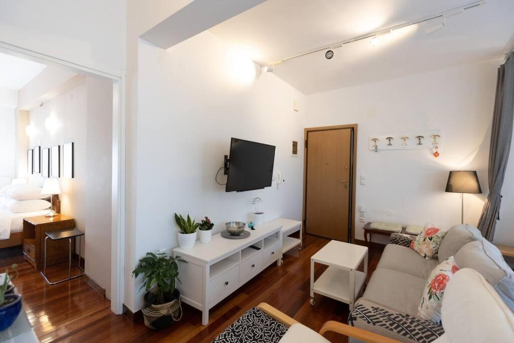 Ferienwohnung Λάρισα Διαμέρισμα Με Θέα Πλατεία Στο Κέντρο Της Πόλης Exterior foto