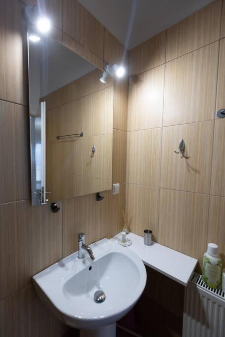Ferienwohnung Λάρισα Διαμέρισμα Με Θέα Πλατεία Στο Κέντρο Της Πόλης Exterior foto
